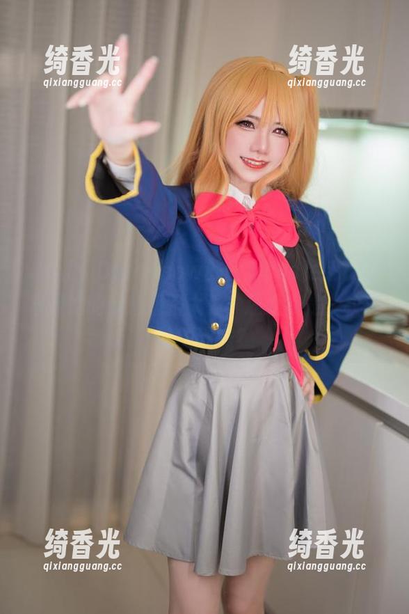 Sally Dorasnow Sally Dorasnow的白丝cos更新,好奇是她的穿搭思路太强,还是我是一枚没救的迷妹?